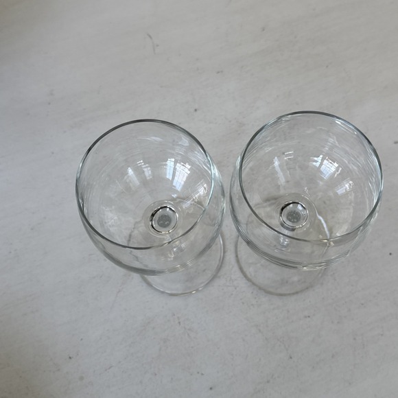 Set of 2 Vintage Clear Wine Glasses 7.5" Tall - Picture 3 of 6